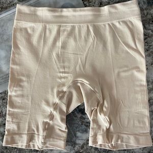 Thigh Society Cooling Shorts 5in Brand New